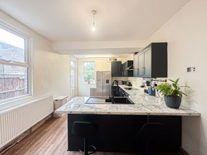 Photo 19- click for photo gallery